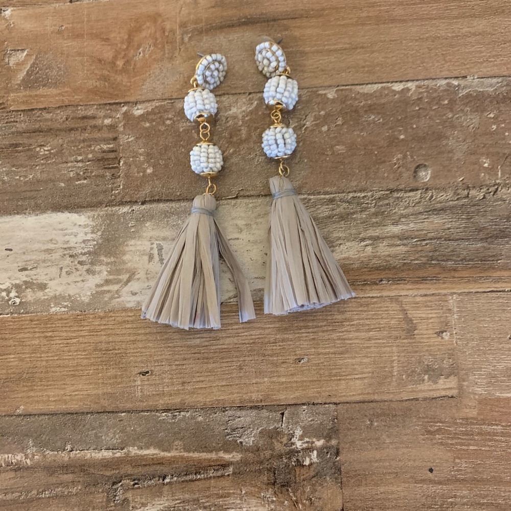 Grey dangle earrings